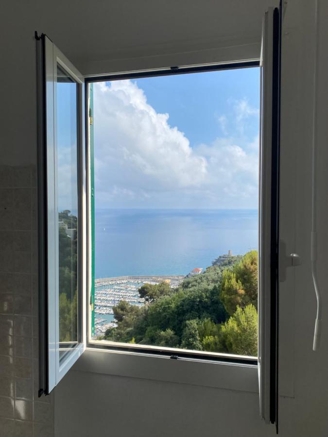 “Da Senso” Relax Nel Verde Vista Mare 피날레리구레 외부 사진