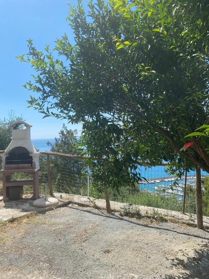 “Da Senso” Relax Nel Verde Vista Mare 피날레리구레 외부 사진